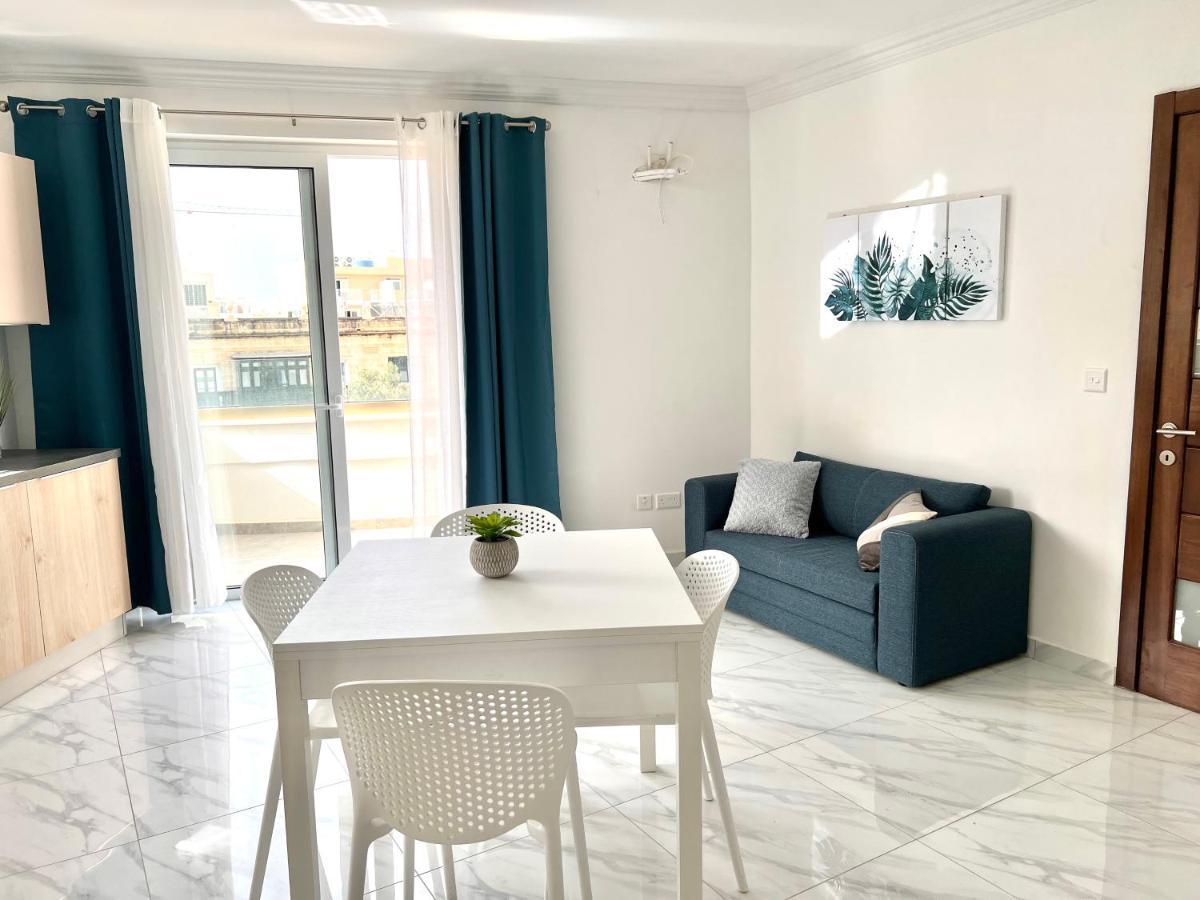 Condo With Patio Overlooking Piazza Gżira Kültér fotó